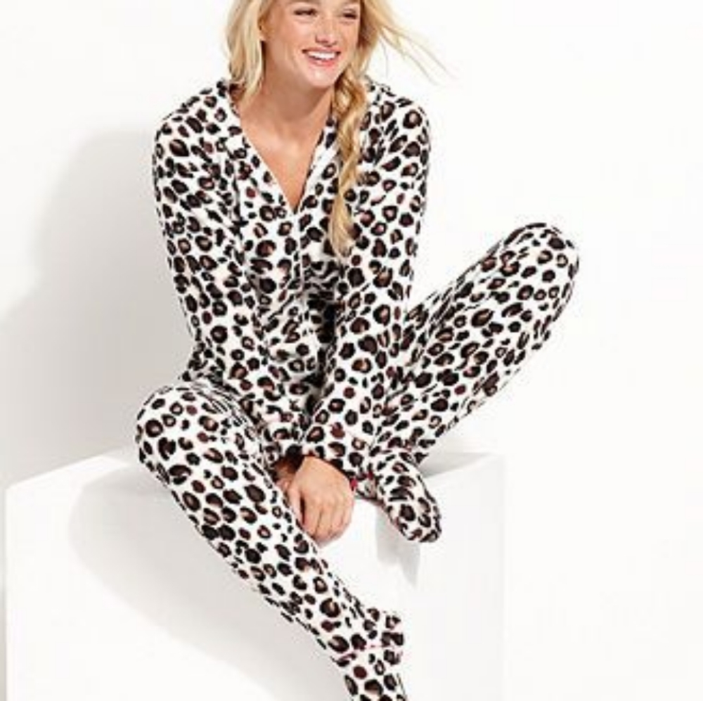 Jenni Intimates Plush Fleece Leopard Footie Onesie Pajamas